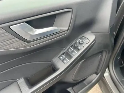 Photo 9 Ford Kuga  2.5 Duratec 180ch Hybrid FlexiFuel Active Powershift