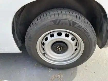 Photo 8 Opel Combo  Cargo M 650kg BlueHDi 100ch S&S