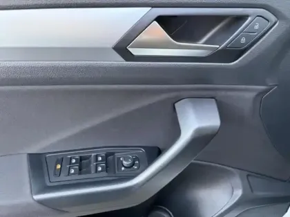 Photo 12 Volkswagen T-roc  1.0 TSI 110ch Life