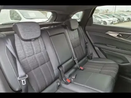 Photo 10 Renault Austral  1.3 TCe mild hybrid 160ch Techno auto - 23