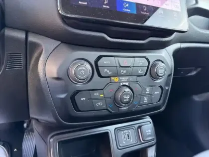 Photo 15 Jeep Renegade  1.5 Turbo T4 130ch MHEV Summit BVR7