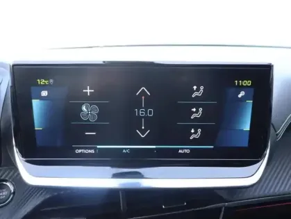 Photo 12 Peugeot 208  e- 136ch GT