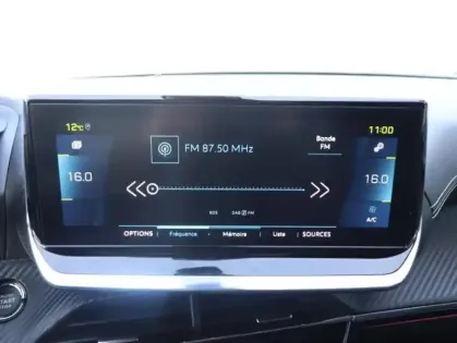 Photo 11 Peugeot 208  e- 136ch GT