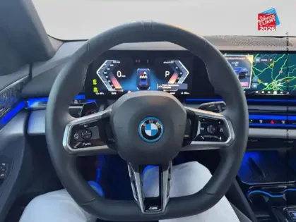 Photo 11 BMW Serie 5 Série 5 Touring i5 340ch M Sport eDrive40