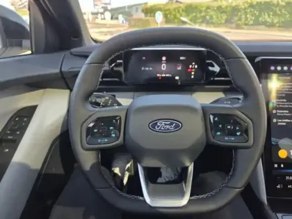 Photo 8 Ford Explorer 286ch Extended Range 77kWh Pack Premium RWD