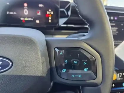 Photo 10 Ford Explorer 286ch Extended Range 77kWh Pack Premium RWD