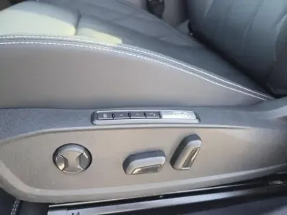 Photo 15 Ford Explorer 286ch Extended Range 77kWh Pack Premium RWD