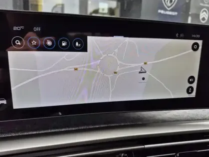 Photo 7 Peugeot 3008 III 1.2 HYBRID 145 E-DCS6 GT EXCLUSIVE