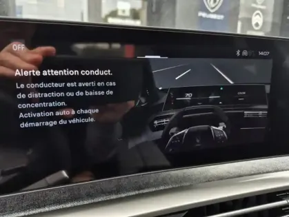 Photo 34 Peugeot 3008 III 1.2 HYBRID 145 E-DCS6 GT EXCLUSIVE