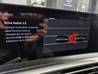 Photo 29 Peugeot 3008 III 1.2 HYBRID 145 E-DCS6 GT EXCLUSIVE