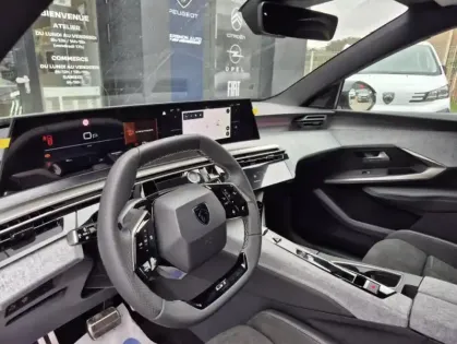 Photo 23 Peugeot 3008 III 1.2 HYBRID 145 E-DCS6 GT EXCLUSIVE