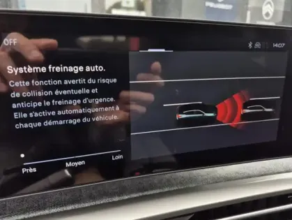 Photo 30 Peugeot 3008 III 1.2 HYBRID 145 E-DCS6 GT EXCLUSIVE