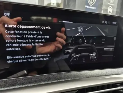 Photo 31 Peugeot 3008 III 1.2 HYBRID 145 E-DCS6 GT EXCLUSIVE