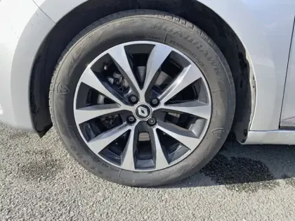 Photo 13 Renault Clio 1.6 E-Tech 145ch full hybrid Techno