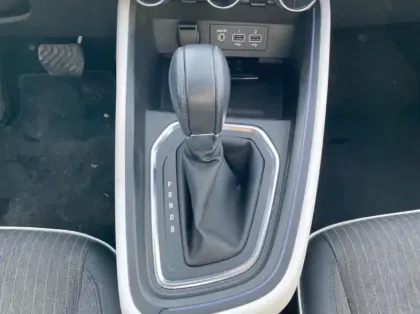 Photo 7 Renault Clio 1.6 E-Tech 145ch full hybrid Techno