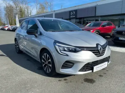 Photo 11 Renault Clio 1.6 E-Tech 145ch full hybrid Techno