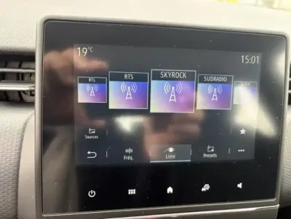 Photo 14 Renault Clio Gén. V (BJA) Ph1 Business 5