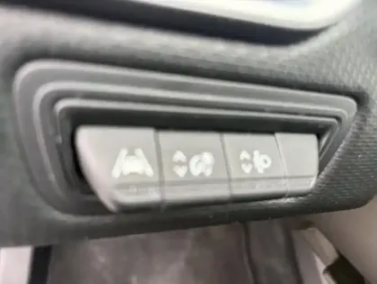 Photo 29 Renault Clio Gén. V (BJA) Ph1 Business 5