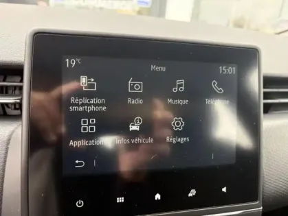 Photo 17 Renault Clio Gén. V (BJA) Ph1 Business 5