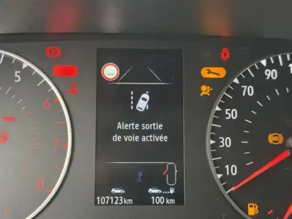 Photo 22 Renault Clio Gén. V (BJA) Ph1 Business 5