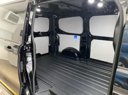 Photo 10 Ford Custom Gén. II Ph1 Trail 1