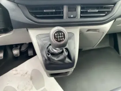 Photo 7 Ford Custom Gén. II Ph1 Trail 1