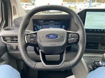 Photo 6 Ford Custom Gén. II Ph1 Trail 1