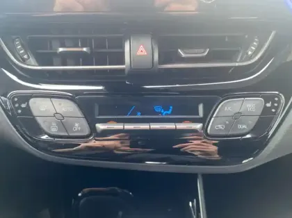 Photo 28 Toyota C-HR Gén. I Ph2 Graphic 5