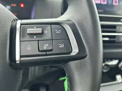 Photo 21 Citroën C4 e- 136 ch Automatique