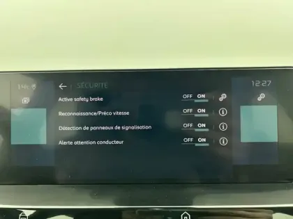 Photo 31 Citroën C4 e- 136 ch Automatique