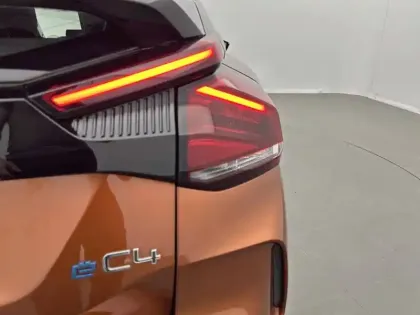 Photo 16 Citroën C4 e- 136 ch Automatique