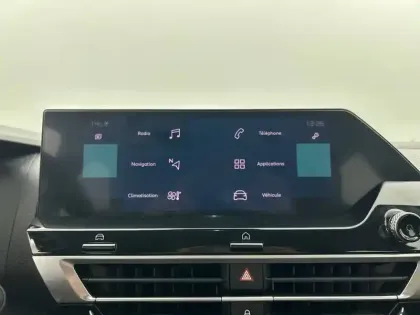 Photo 23 Citroën C4 e- 136 ch Automatique