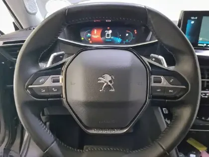 Photo 42 Peugeot 2008  PureTech 130 S&S EAT8