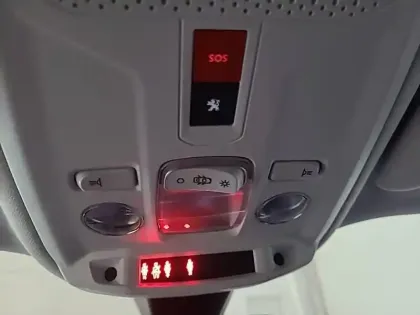 Photo 59 Peugeot 2008  PureTech 130 S&S EAT8