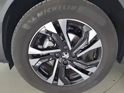 Photo 46 Peugeot 2008  PureTech 130 S&S EAT8