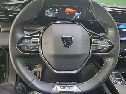 Photo 80 Peugeot 308  PHEV 180 e-EAT8