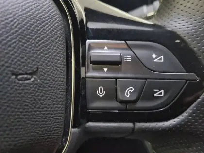 Photo 65 Peugeot 308  PHEV 180 e-EAT8