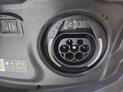 Photo 106 Peugeot 308  PHEV 180 e-EAT8