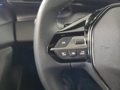 Photo 18 Peugeot 308  Hybrid 145 e-DCS6