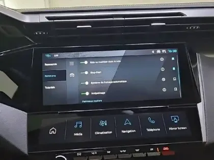 Photo 44 Peugeot 308  Hybrid 145 e-DCS6