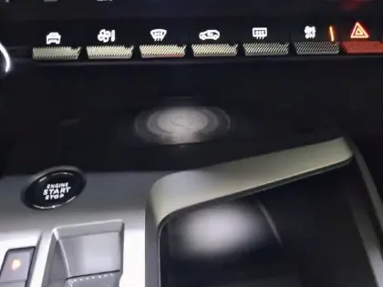 Photo 47 Peugeot 308  Hybrid 145 e-DCS6