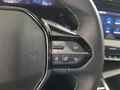 Photo 17 Peugeot 308  Hybrid 145 e-DCS6