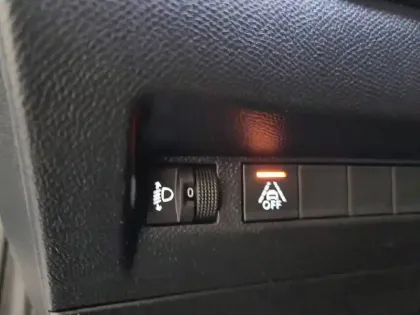 Photo 29 Peugeot 208  Electrique 50 kWh 136ch