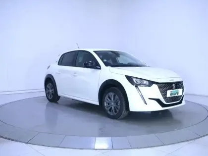 Photo 70 Peugeot 208  Electrique 50 kWh 136ch