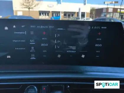 Photo 14 Peugeot 3008  Electrique 210 ch 73 kWh