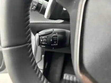 Photo 19 Peugeot 208  Hybrid 100 e-DCS6