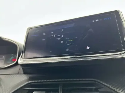 Photo 23 Peugeot 208  Hybrid 100 e-DCS6