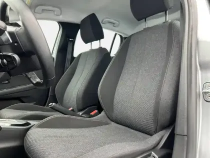 Photo 10 Peugeot 208  Hybrid 100 e-DCS6