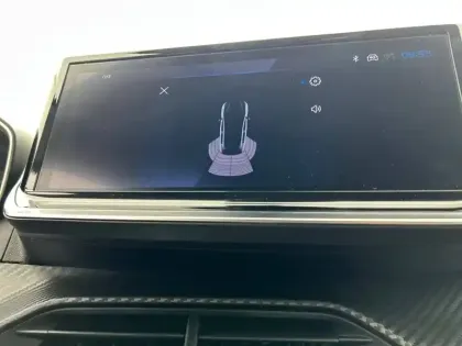 Photo 24 Peugeot 208  Hybrid 100 e-DCS6