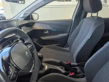 Photo 10 Peugeot 208  PureTech 75 S&S BVM5